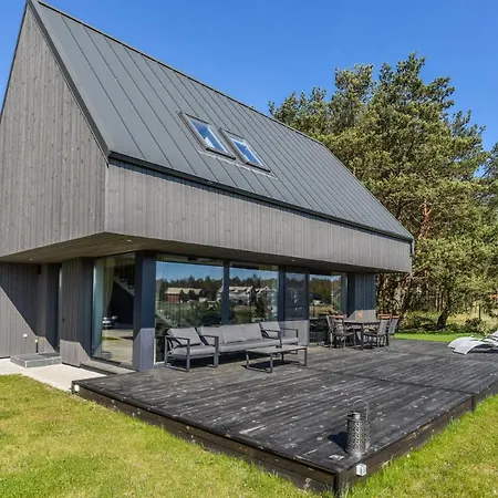 Villa Toko